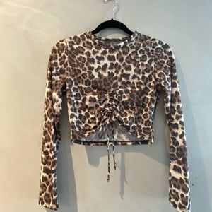 Cropped Cheetah Long Sleeve. Size S
